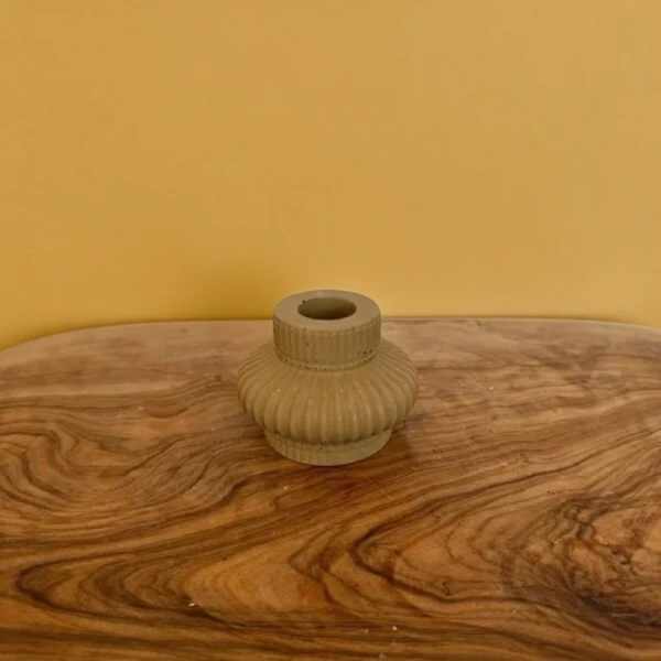 Kaarsenstandaard ribbel kleur mosterd